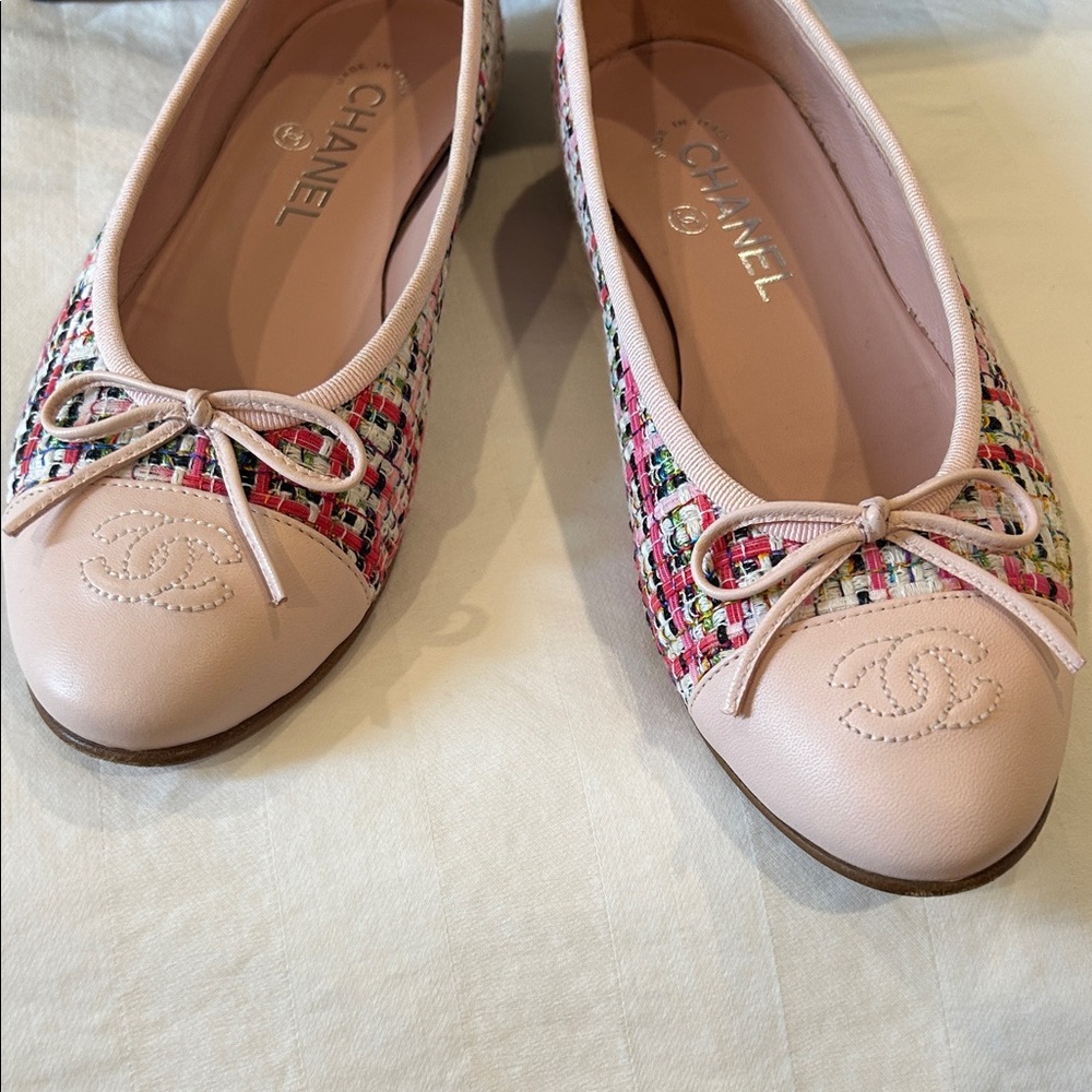 CHANEL Multicolor Tweed Ballerina Flats - Picture 4 of 14
